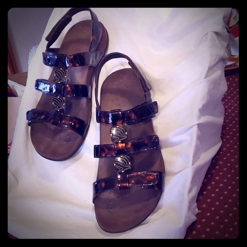 VIONIC "Amber" Sandals